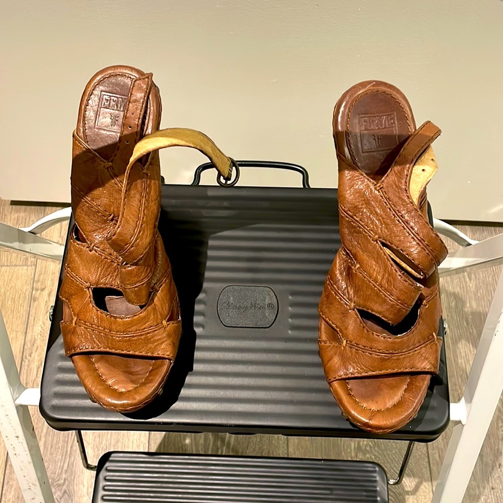 FRYE Dara Campus Stitch brown leather platform heels - worn ONCE!